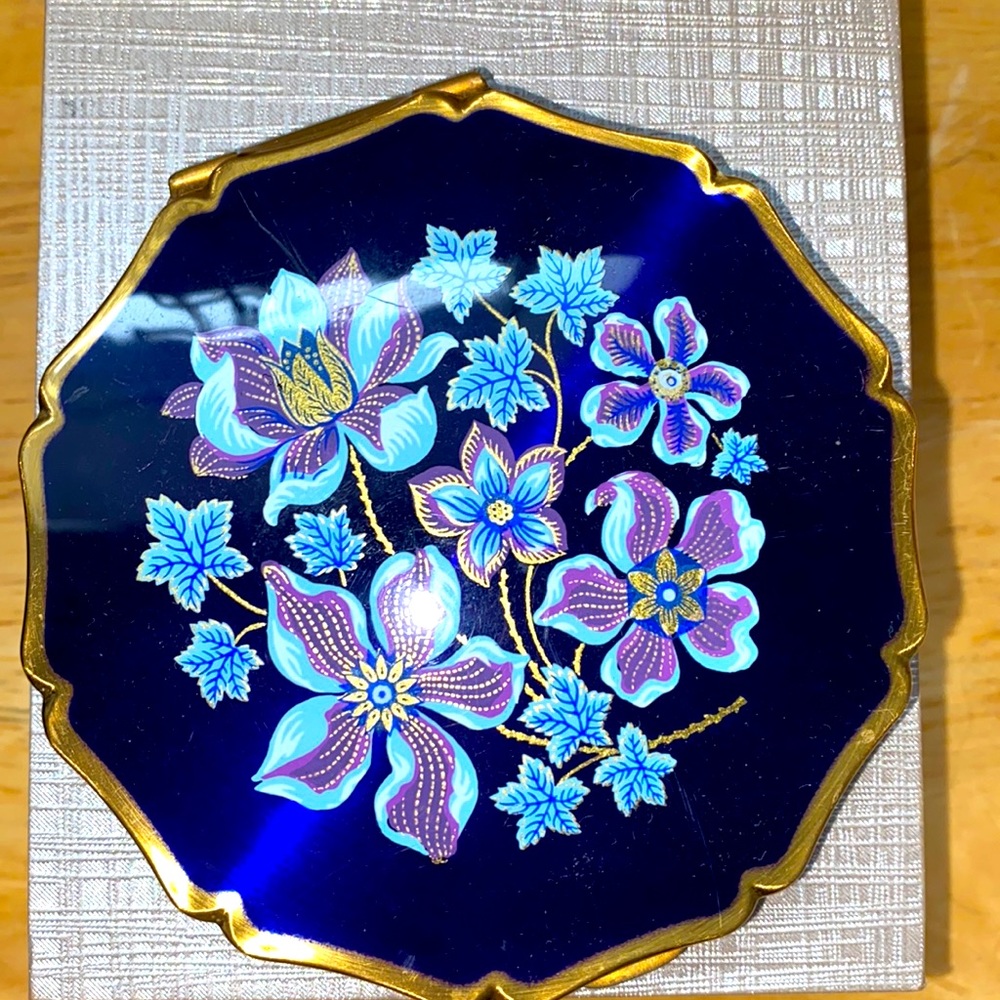 Antique Stratton Compact